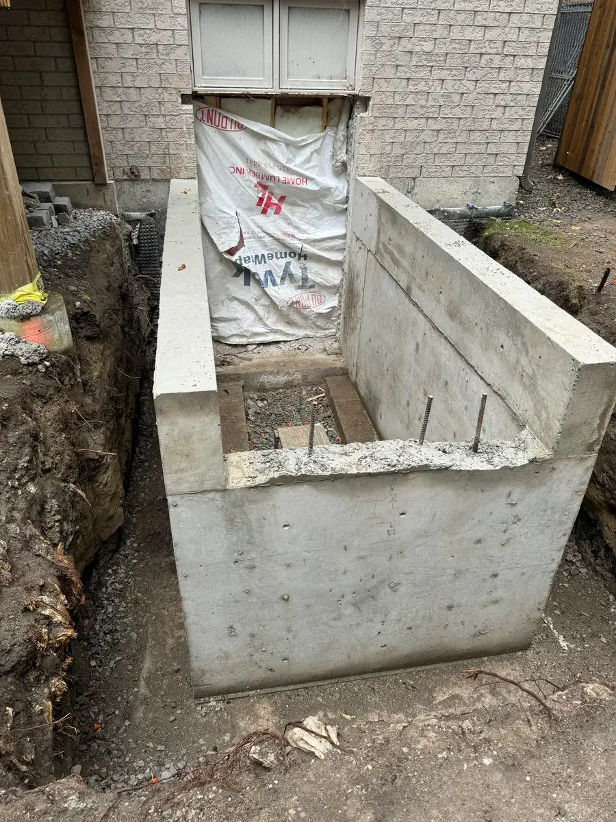 Walk-up Basement photo 9